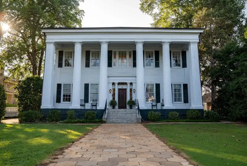 Tour Heritage Hall