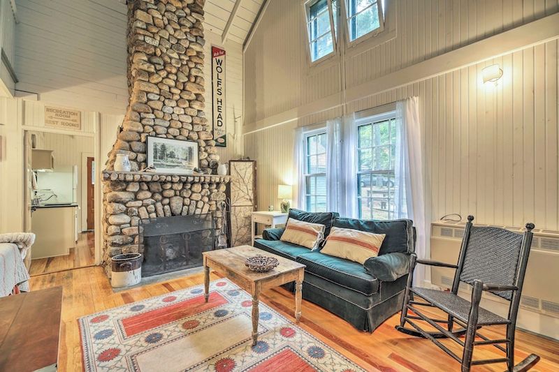 Where to Stay: Cozy Cabins, Inns, and Lodges