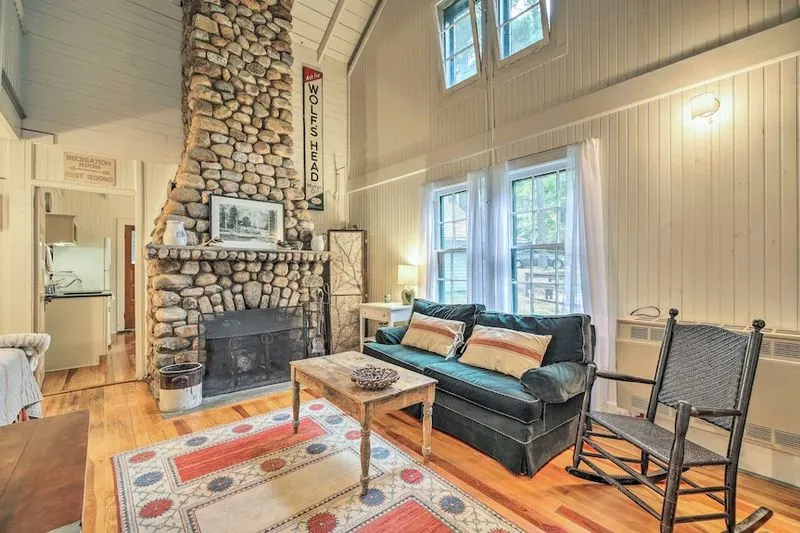 Where to Stay: Cozy Cabins, Inns, and Lodges
