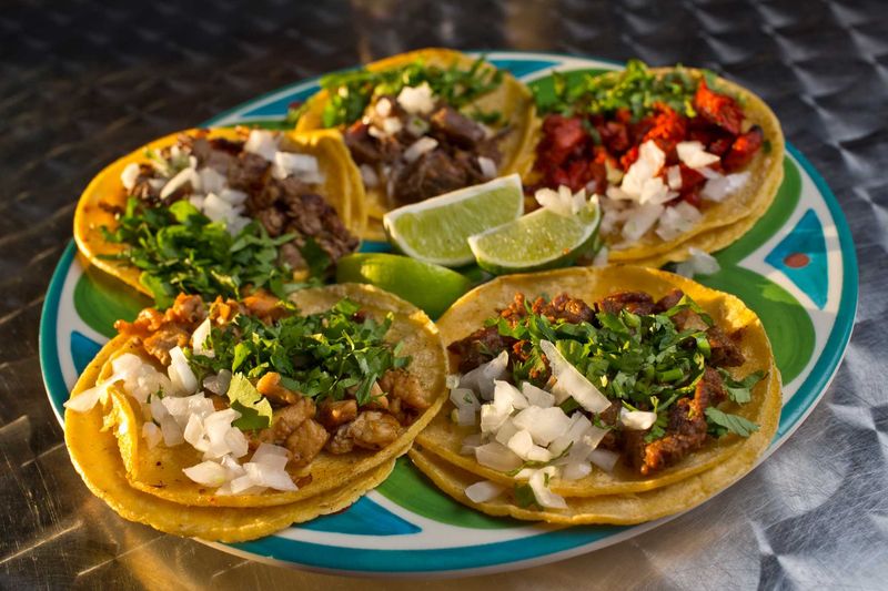 La Macro Food Truck (Near Northside)