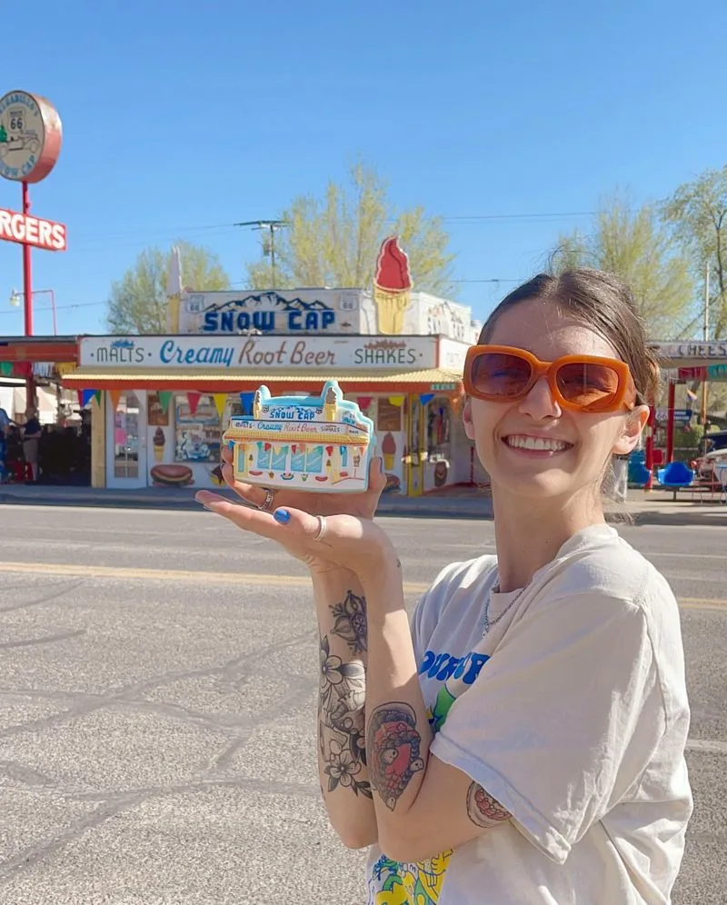 Snow Cap Drive-In (Seligman)