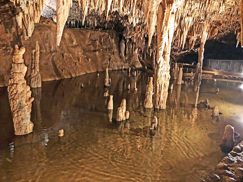 Meramec Caverns – Stanton, MO