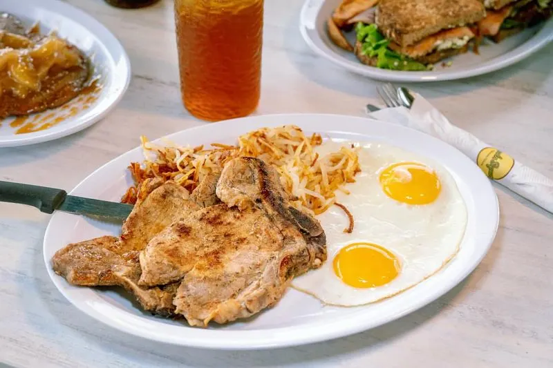 Lincoln Square Pancake House (Multiple Locations)