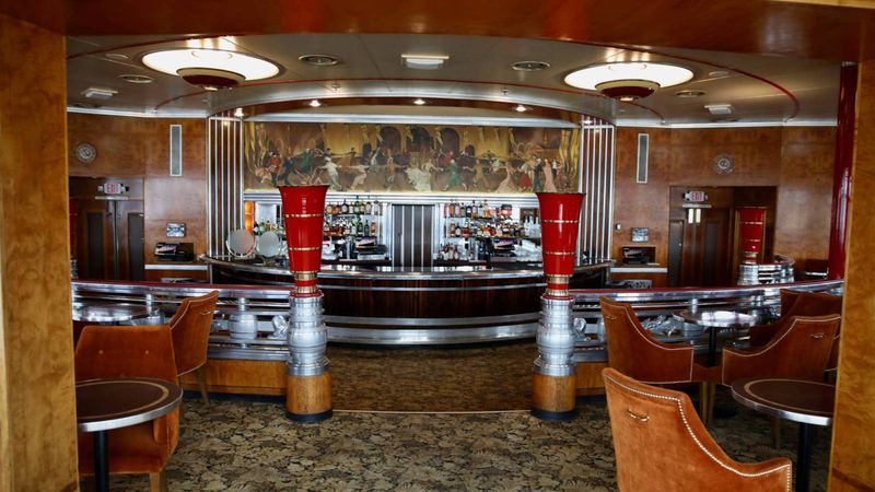 Queen Mary Pub