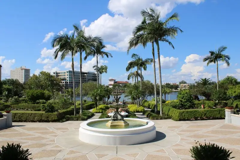 Hollis Garden