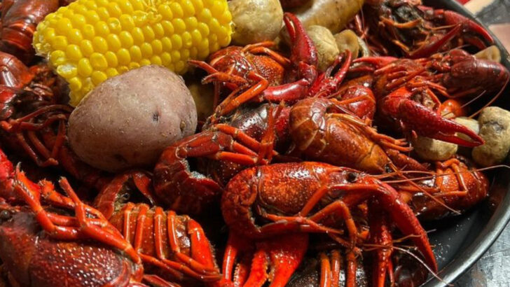This Tiny Louisiana Town Serves Up the Best Crawfish in America – And Locals Want to Keep It Secret