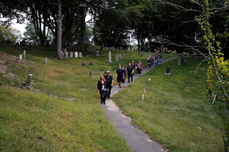 Music Vale Cemetery Walking Trail