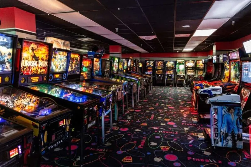 Play Vintage Arcade Games at Pinballz