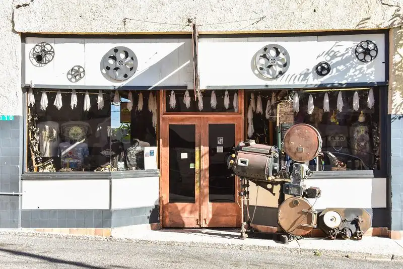 Quirky Shops and Cafés