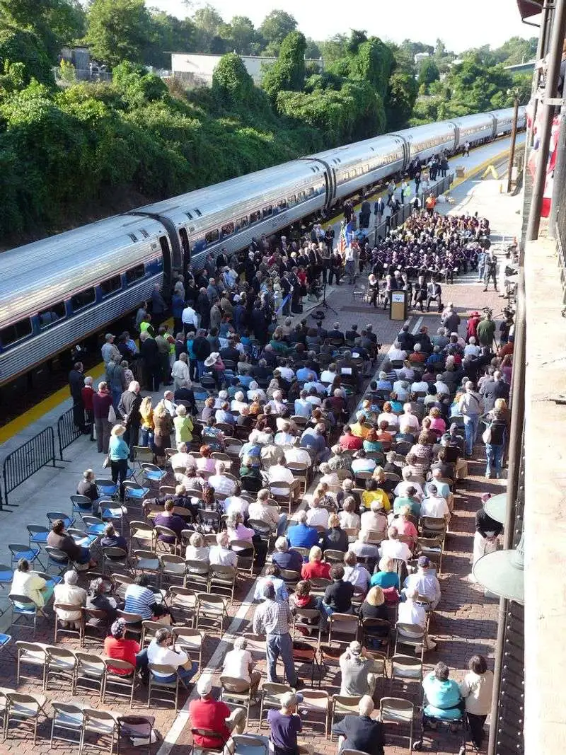 Overcrowded Cars