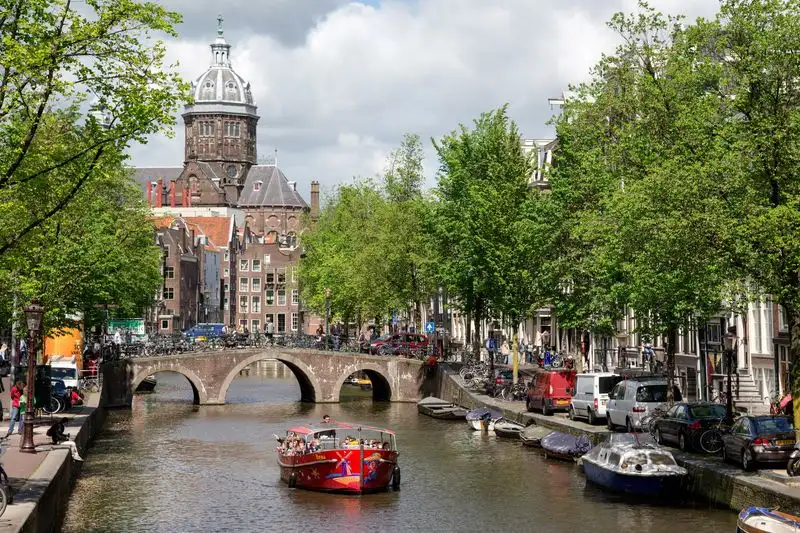 Canal Cruise