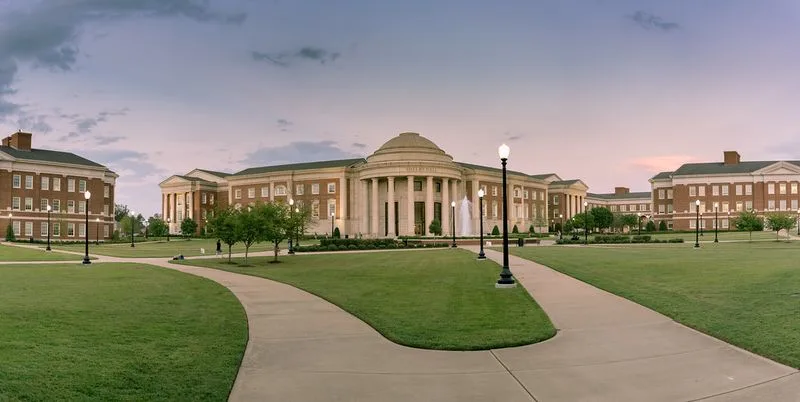 Explore the University of Alabama campus