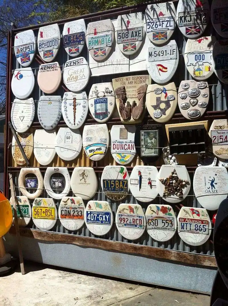 The Toilet Seat Art Museum