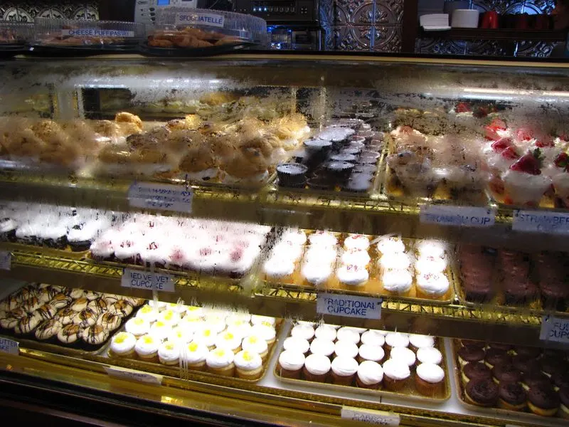 Mike’s Pastry
