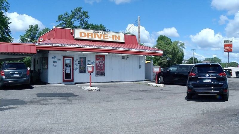 Wagner’s Drive‑In (Brooklyn Park)