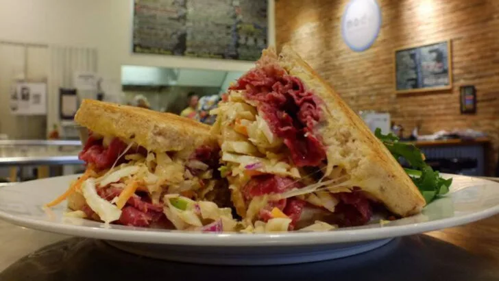 10 Hole-in-the-Wall Sandwich Spots in Iowa That Surprise Every Visitor