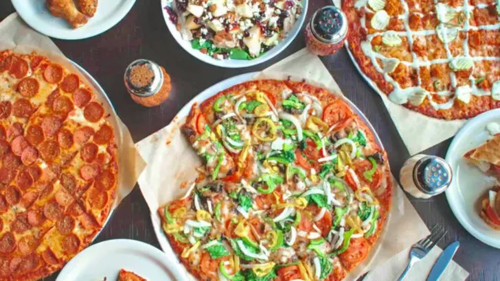 10 Ohio pizza parlors that locals always mention