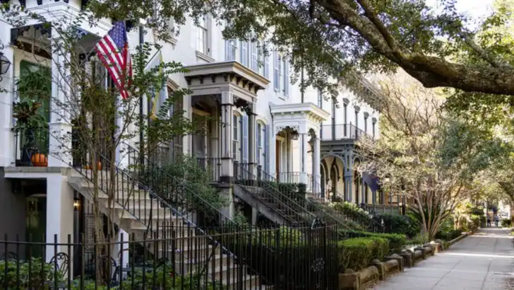 10 Southern cities that make fall leaf-peeping trips affordable