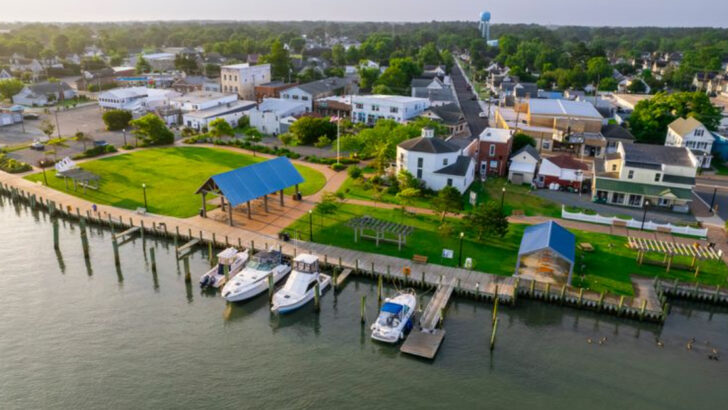 12 Mid-Atlantic Bay Towns Families Say Feel Easy in Fall