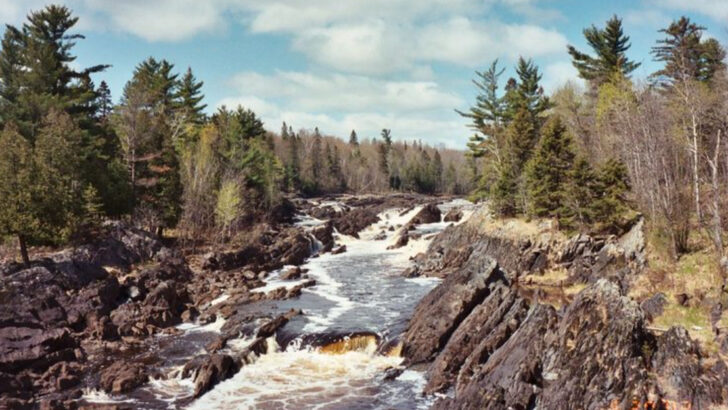 13 Minnesota Parks Along Lake Superior’s Byways Worth Pulling Over For