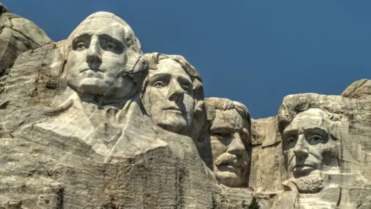 14 U.S. Landmarks that Attract More Foreign Tourists than Americans