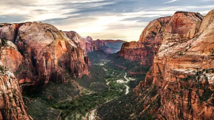 15 Clifftop Views Across the Americas Too Stunning to Miss