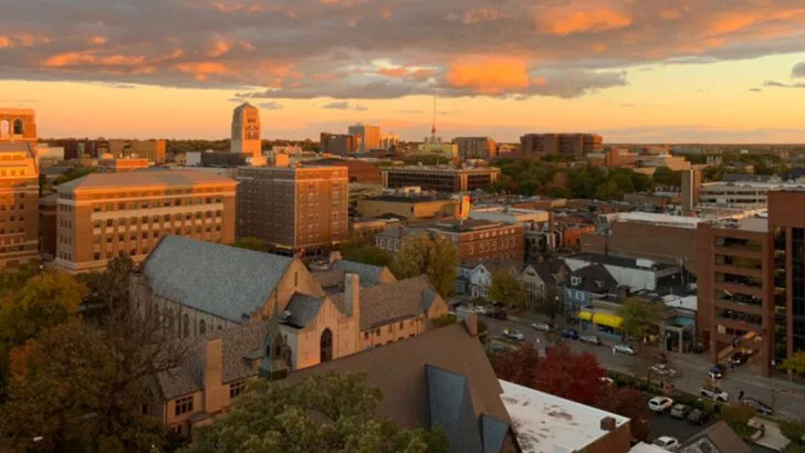 16 College Towns That Still Feel Like They’re Frozen in the 1960s