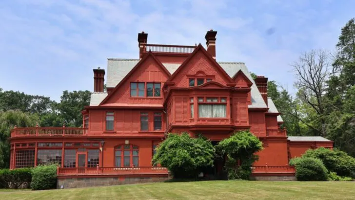 16 Famous New Jersey Spots Every Film and TV Fan Should See in Person