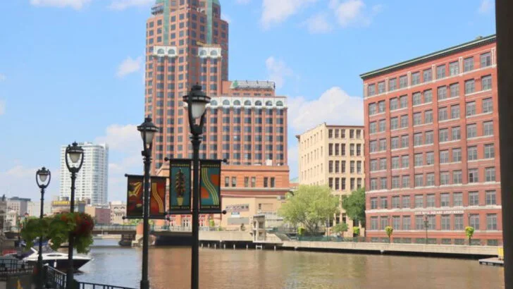 16 stunning river walks across America that locals love year-round