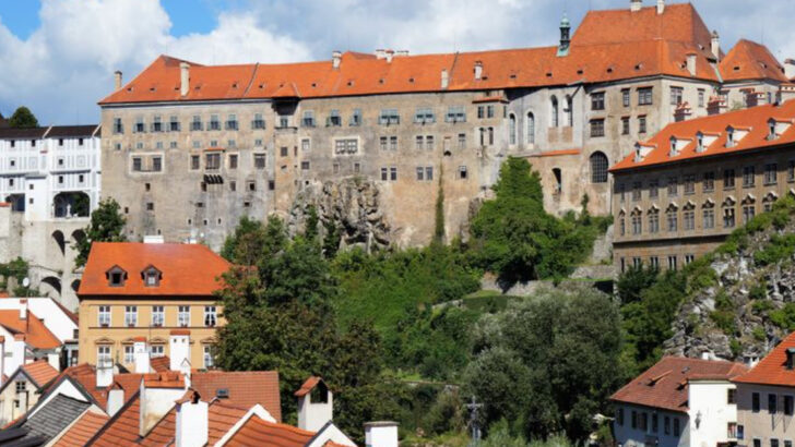 4 Famous Squares in Prague and 6 Villages That Look Like Fairytales
