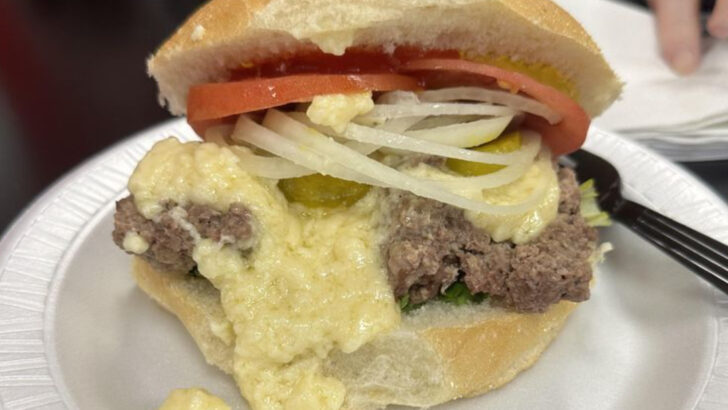 5 Connecticut Steamed Cheeseburger Spots That Keep This Bizarre Tradition Alive