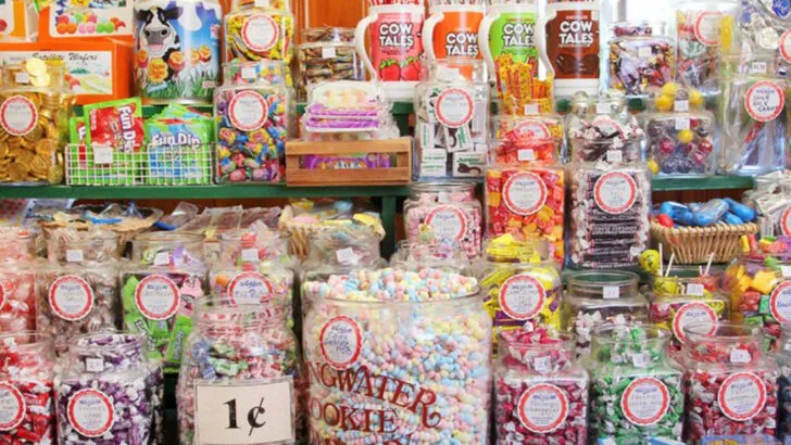 6 General Stores in New Hampshire That Locals Still Rely On Today