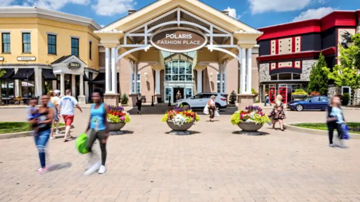 6 enormous outlet malls in Ohio that are absolutely worth the drive
