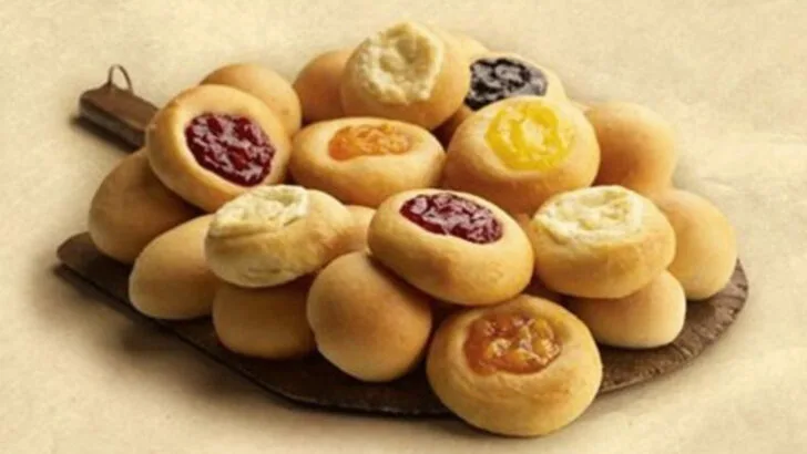 7 Nebraska Kolache Bakeries Where Every Bite Feels Like Tradition