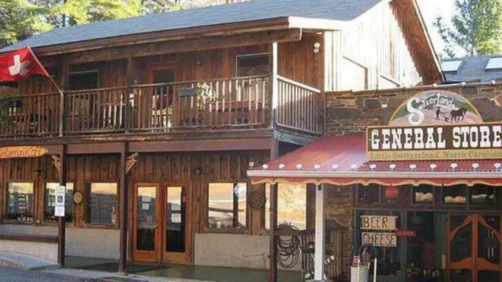 7 Rustic Small-town Restaurants in North Carolina Where the Views Steal the Show