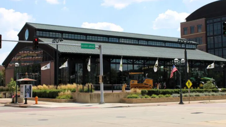 7 reasons the Quad Cities make the perfect early fall getaway