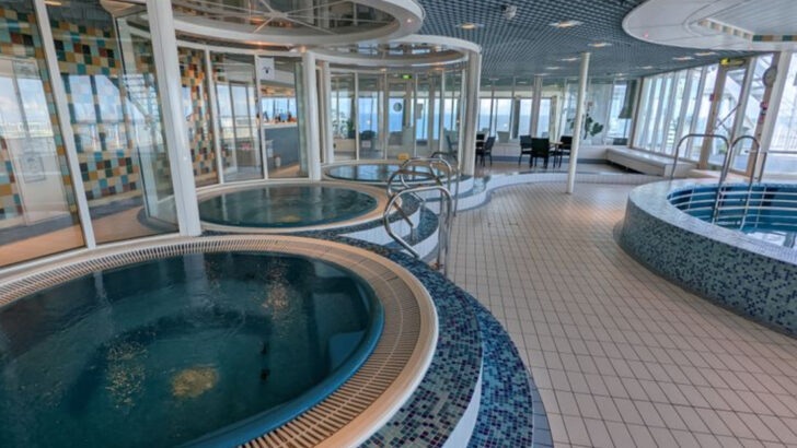 8 Cruise Activities That Often Prove to Be Money-Wasters