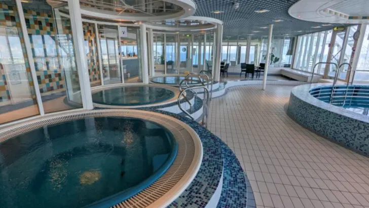 8 Cruise Activities That Often Prove to Be Money-Wasters