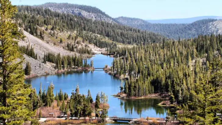 8 Gorgeous Lakeside Campgrounds in California Offer Fun Nature Trails with Stunning Views