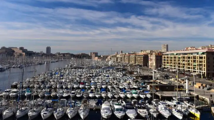 8 Harbor Towns Where Waterfront Traditions Haven’t Disappeared