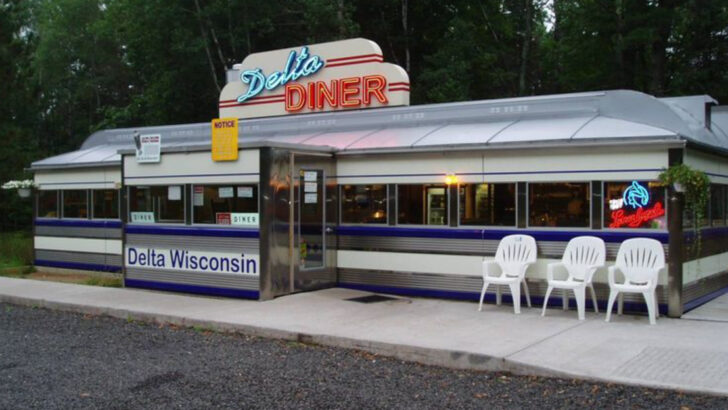 8 Highway Diners in Wisconsin Where the Food Tastes Better Than in the Cities