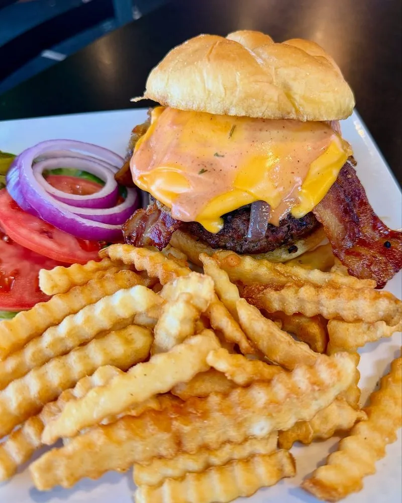 Halftime Bar & Grill