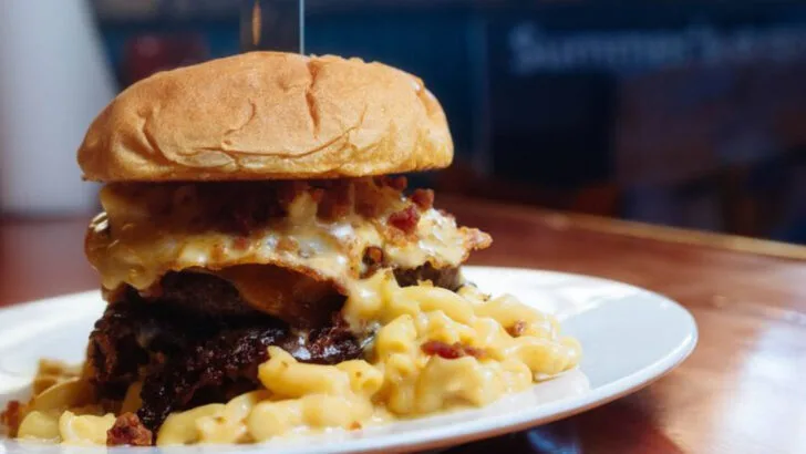 8 Iowa Burger Joints That Overdeliver Without the Lines