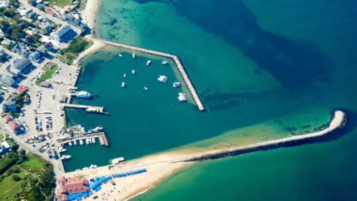 8 New England Towns You Can Only Reach by Boat and They’re Well Worth the Trip