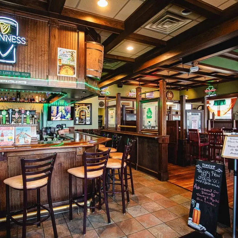 Mavis Winkles Irish Pub