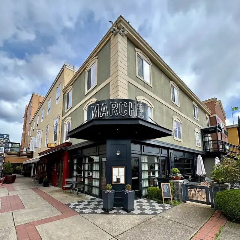 Marché, Eugene