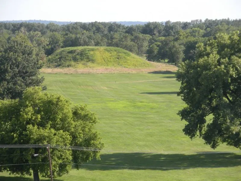 Cahokia Mounds – Illinois