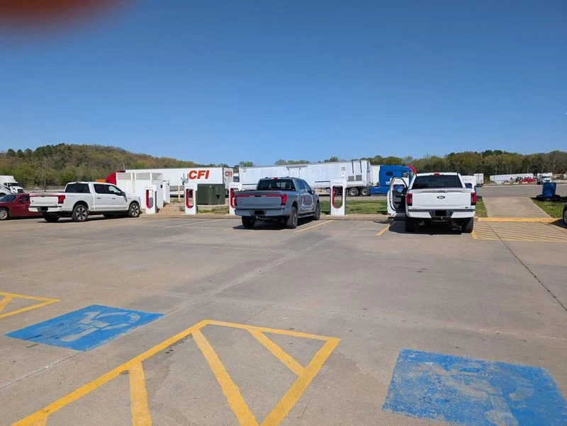 Workman's Travel Center – Ozark, AR
