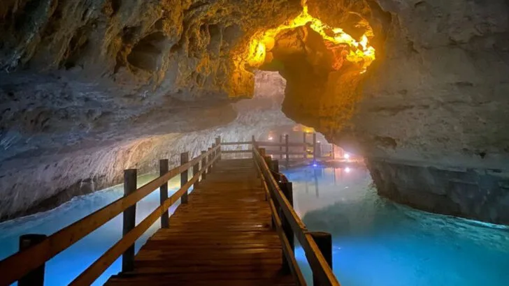 9 Cave Tours in Missouri That Families Say Are Worth the Trip