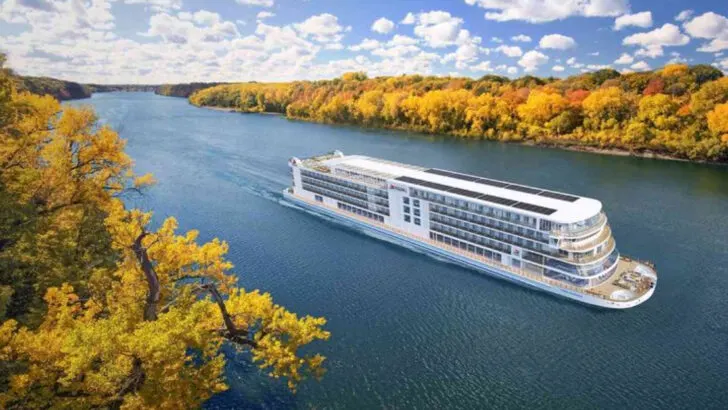 9 Fall Cruises That Show Off America’s Best Seasonal Views